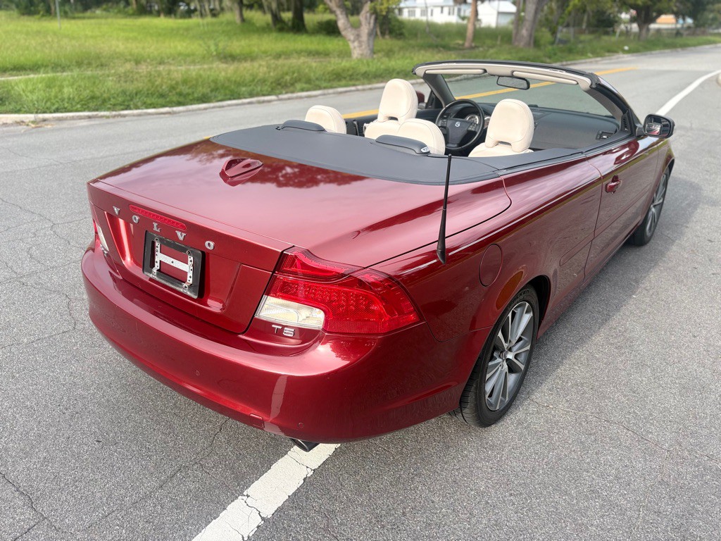 2012 Volvo C70 Image 6