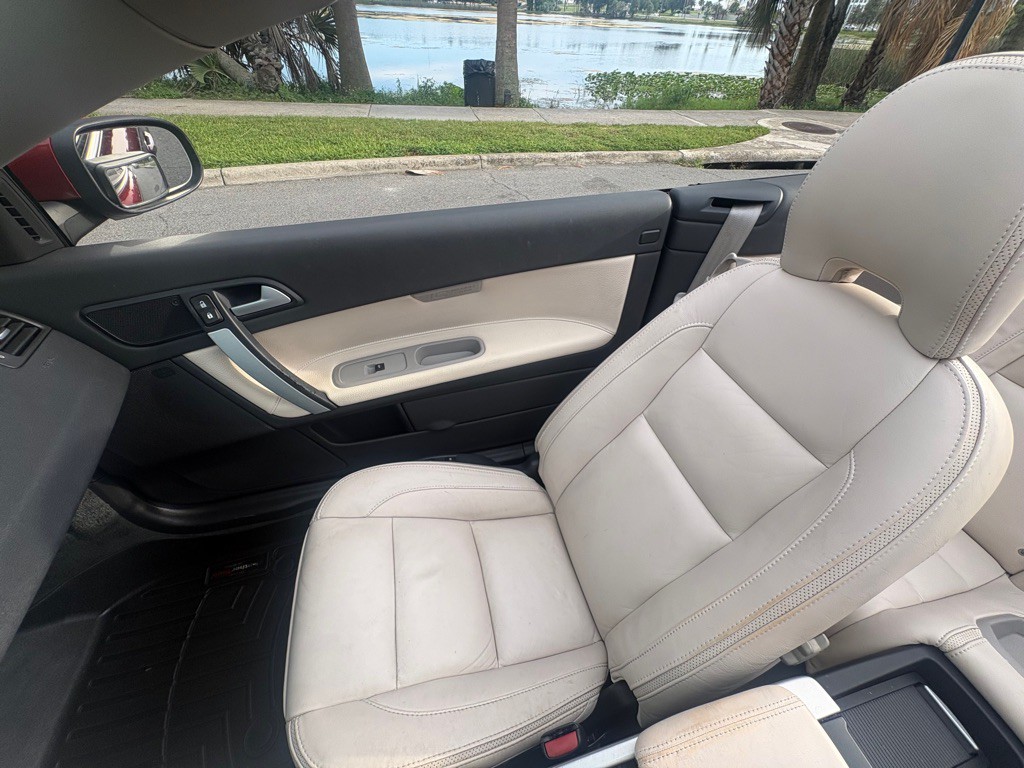 2012 Volvo C70 Image 13