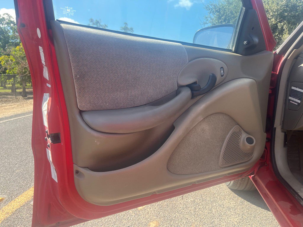 1999 Pontiac Firebird Image 11
