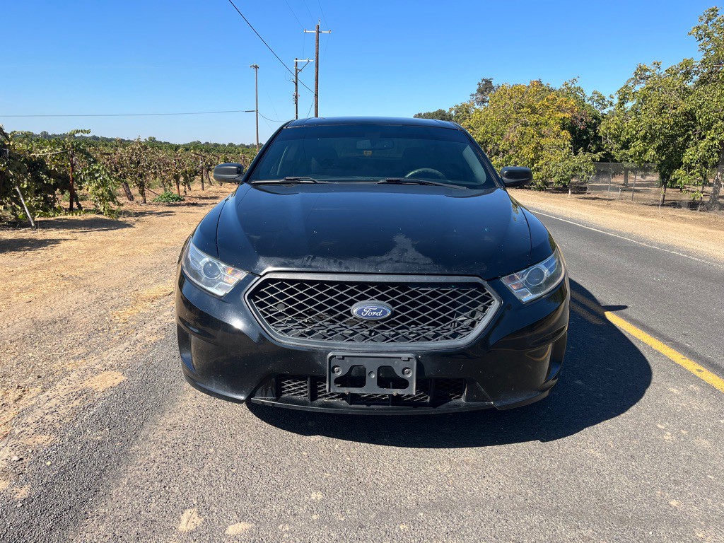 2018 Ford Taurus Image 2
