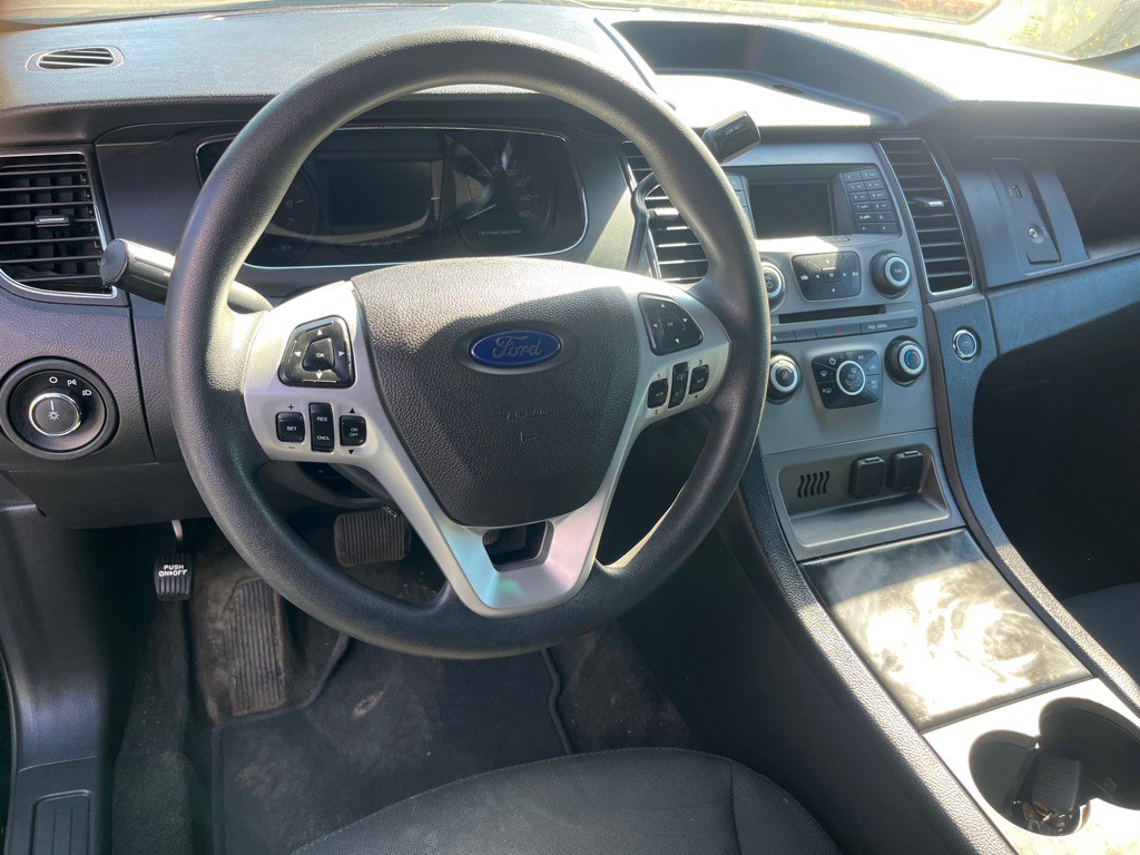 2018 Ford Taurus Image 9