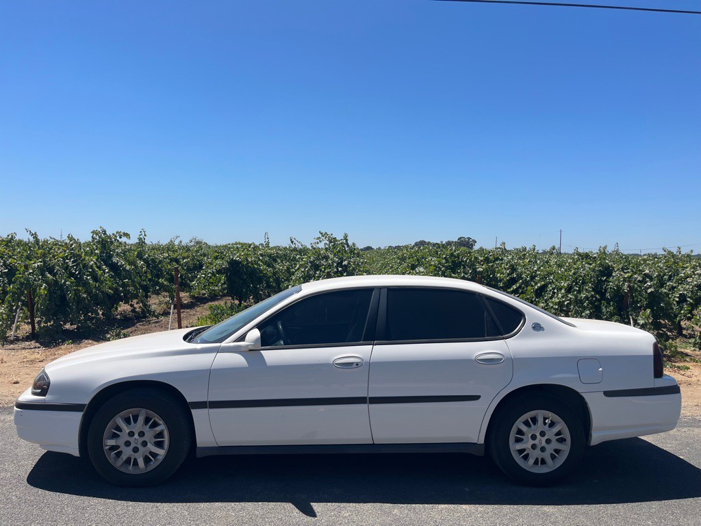 2002 Chevrolet Impala Image 2