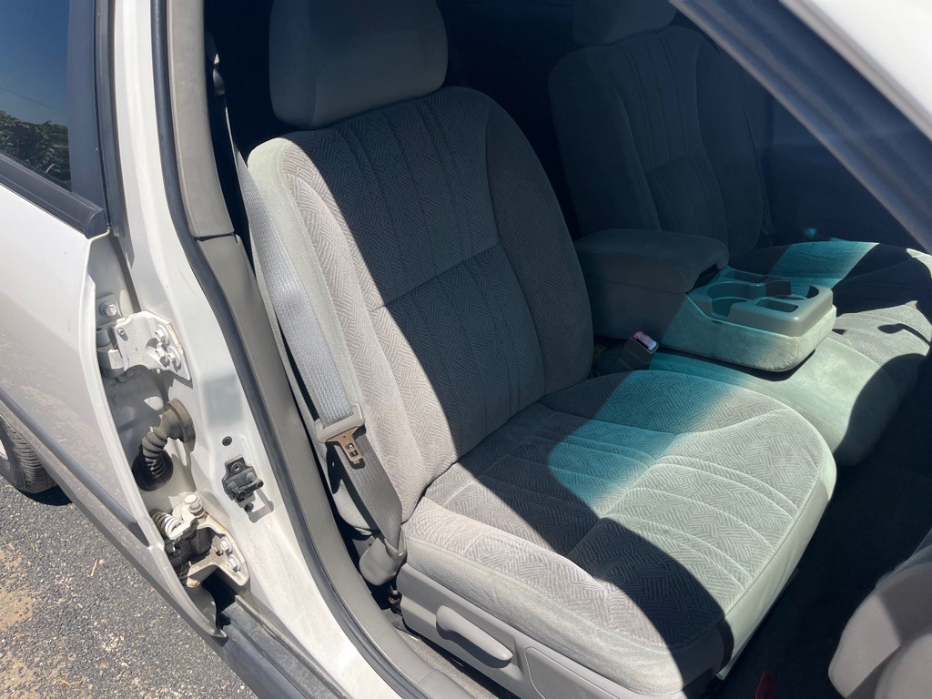 2002 Chevrolet Impala Image 11