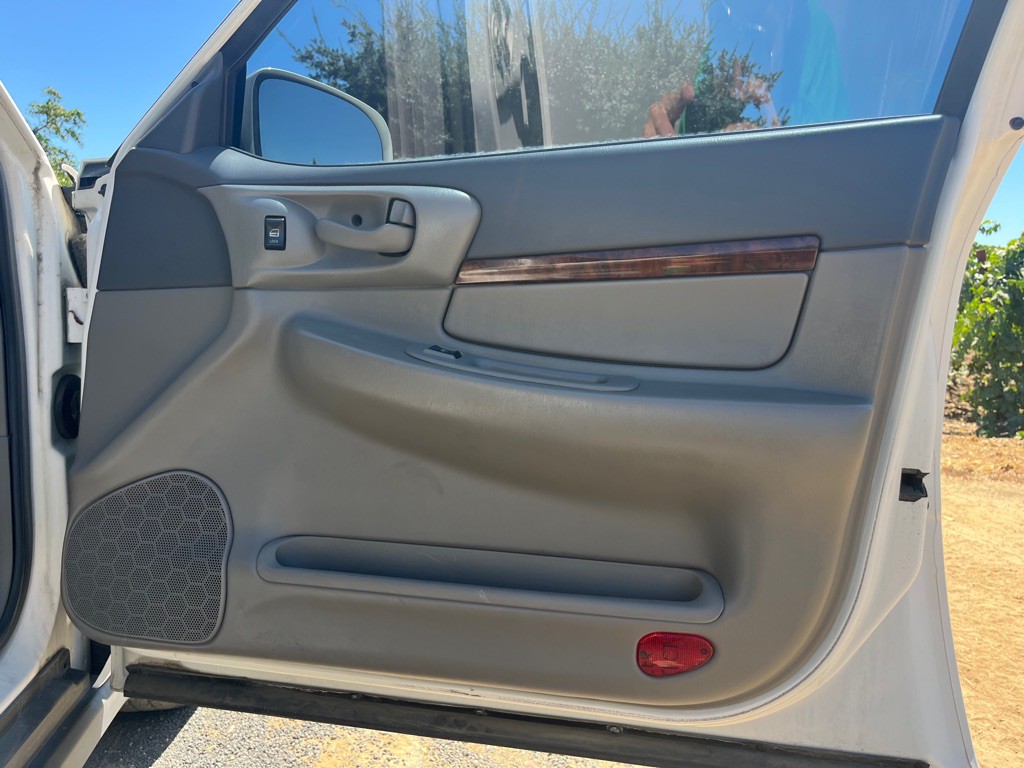 2002 Chevrolet Impala Image 13