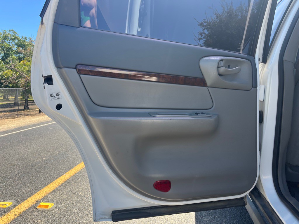 2002 Chevrolet Impala Image 21