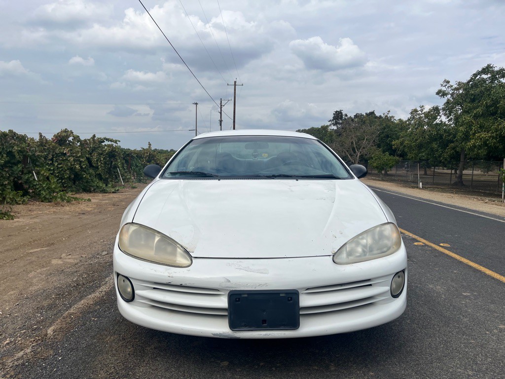 2002 Dodge Intrepid Image 2