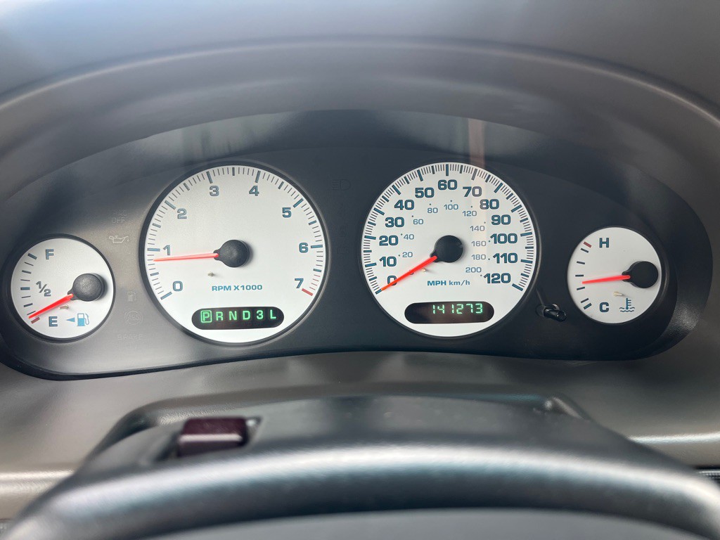 2002 Dodge Intrepid Image 9