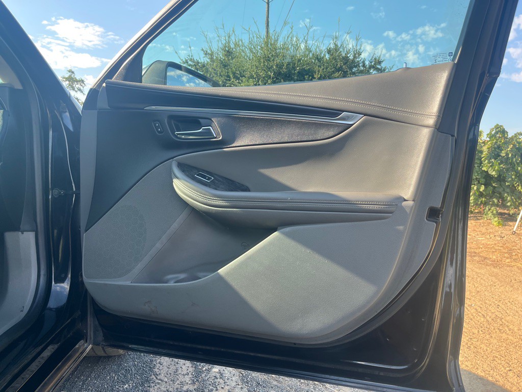 2015 Chevrolet Impala Image 8