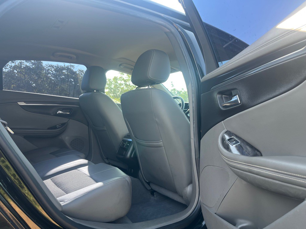2015 Chevrolet Impala Image 10