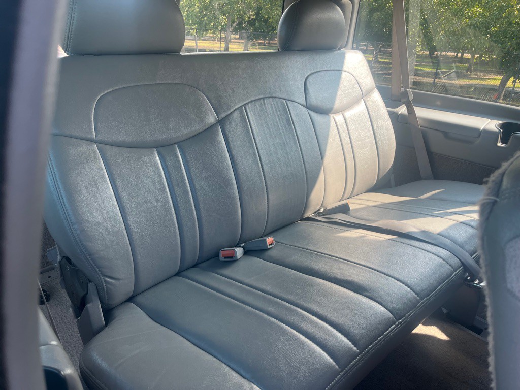 1997 Chevrolet Astro Image 11