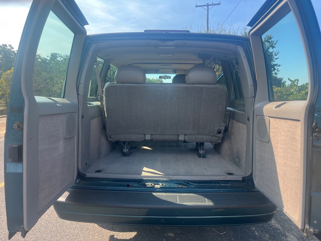 1997 Chevrolet Astro Image 12