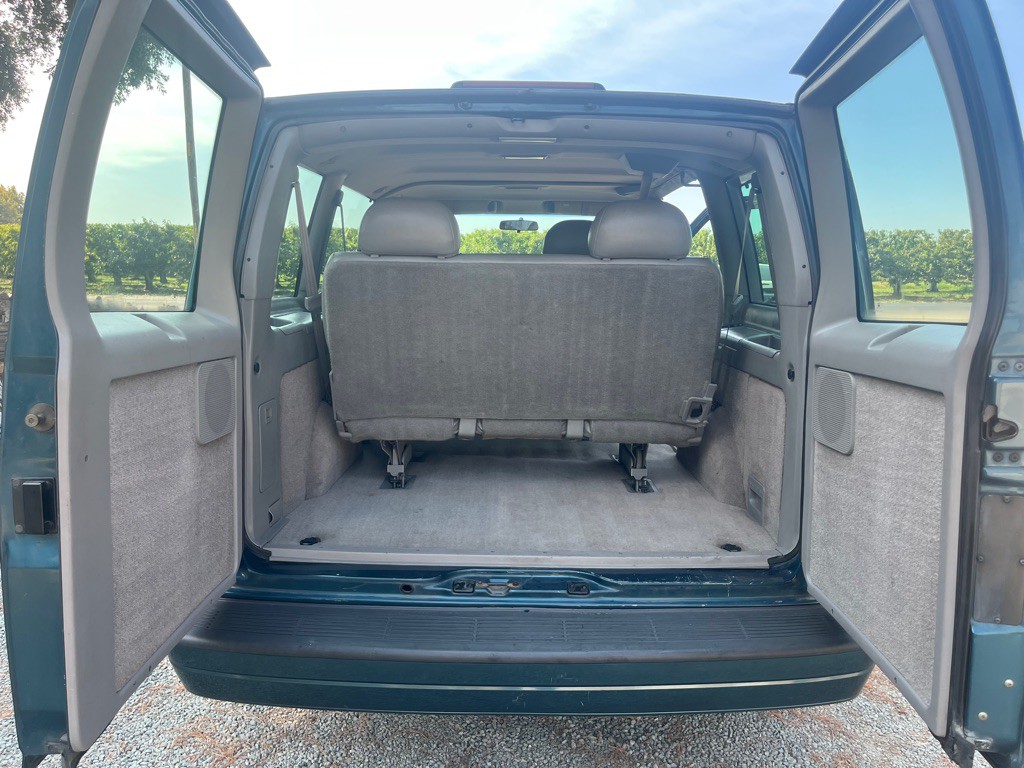 1997 Chevrolet Astro Image 19
