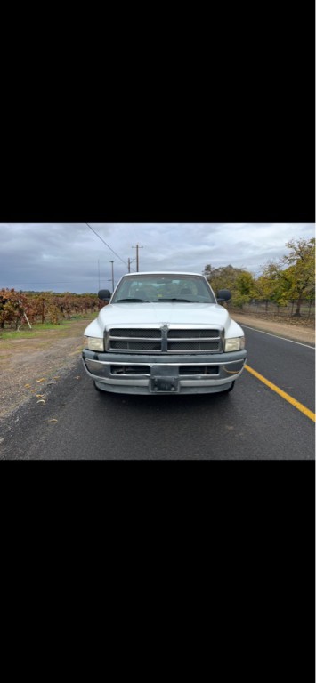 1999 Dodge Ram 1500 Image 2