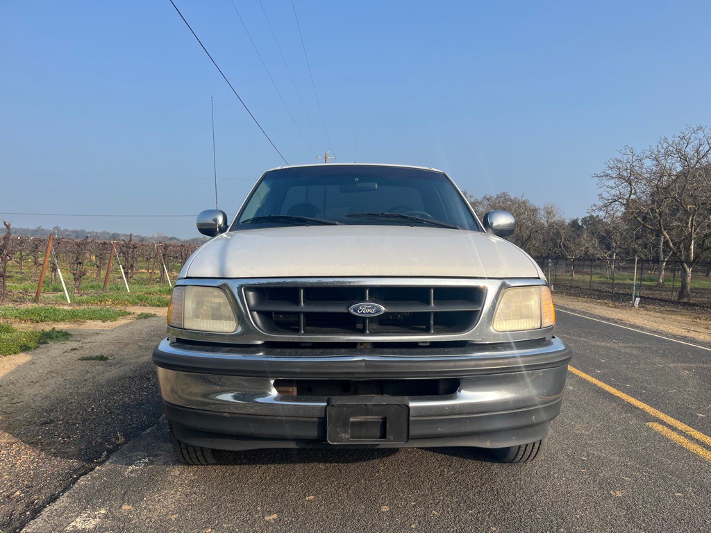 1998 Ford F-250 Image 2