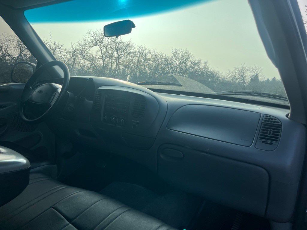 1998 Ford F-250 Image 9