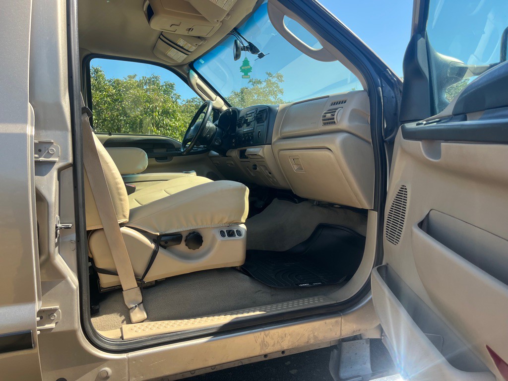 2005 Ford F-250 Image 10