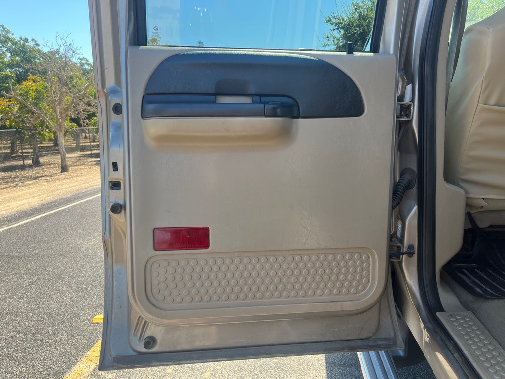 2005 Ford F-250 Image 19