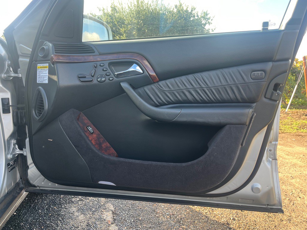 2000 Mercedes-Benz S-Class Image 8