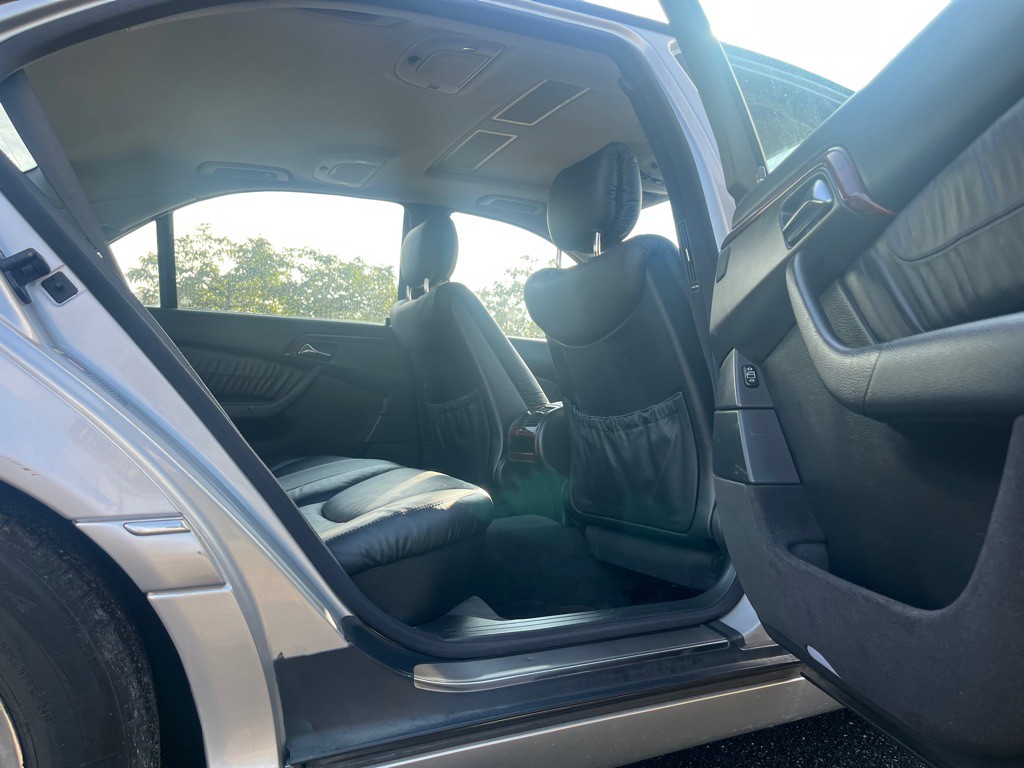 2000 Mercedes-Benz S-Class Image 10