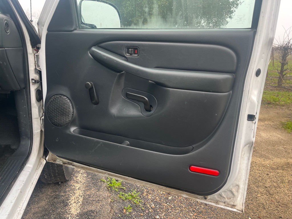 2001 Chevrolet Silverado 1500 Image 8