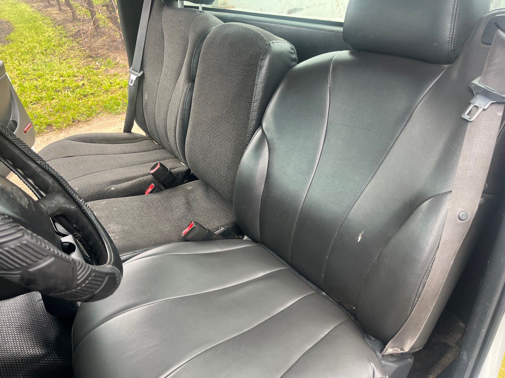 2001 Chevrolet Silverado 1500 Image 10