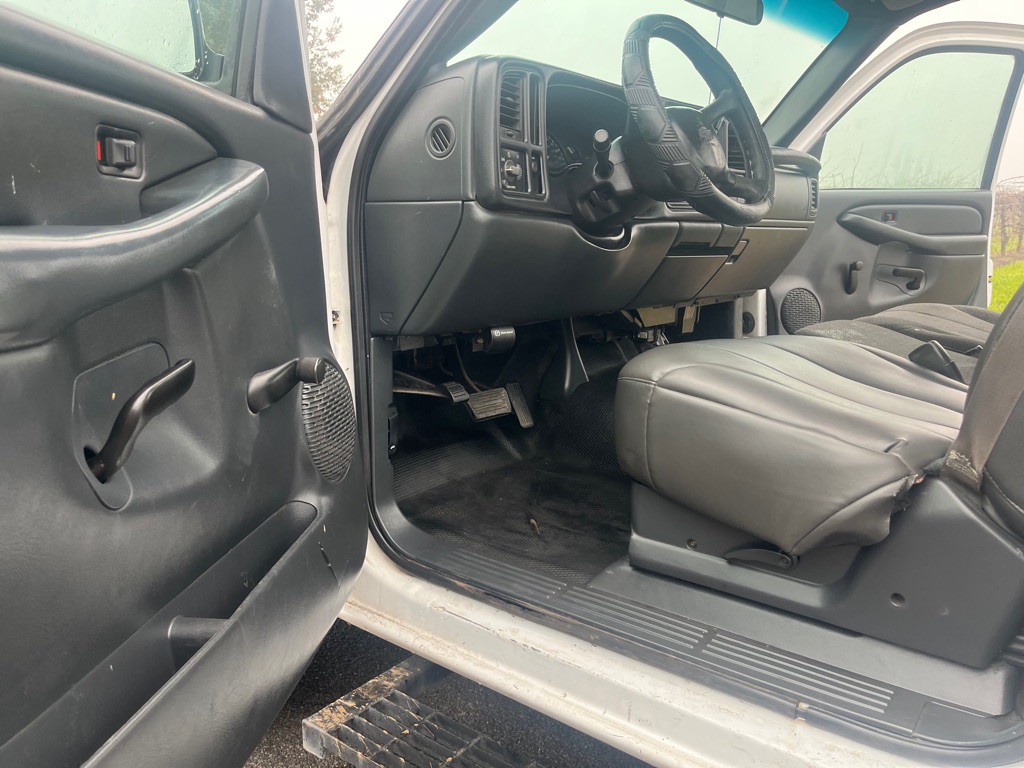 2001 Chevrolet Silverado 1500 Image 11