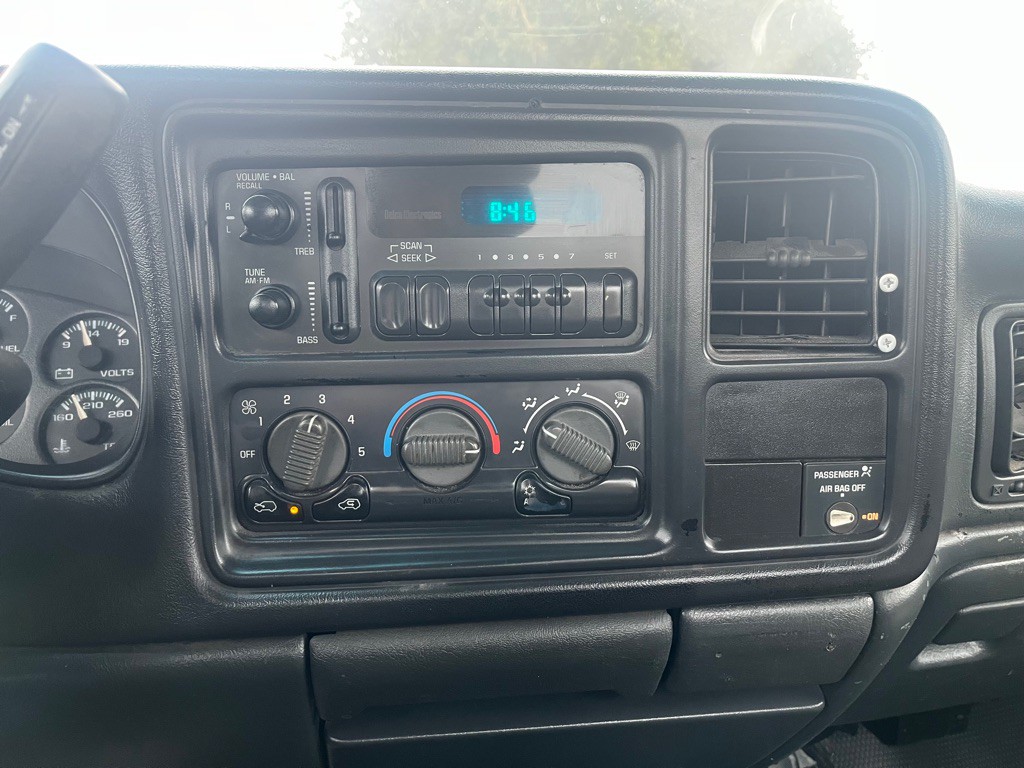 2001 Chevrolet Silverado 1500 Image 13