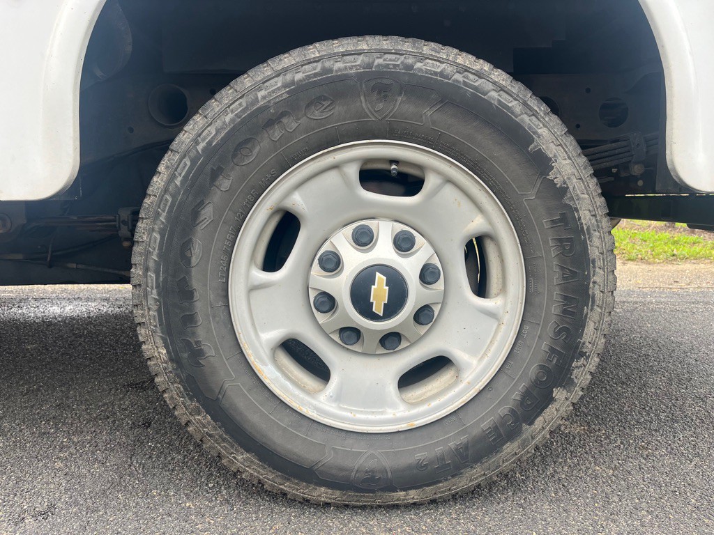 2001 Chevrolet Silverado 1500 Image 15