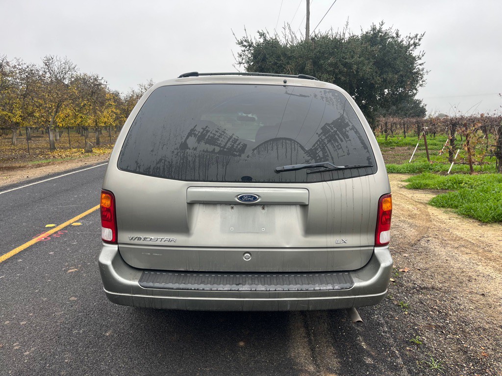 2003 Ford Windstar Image 4