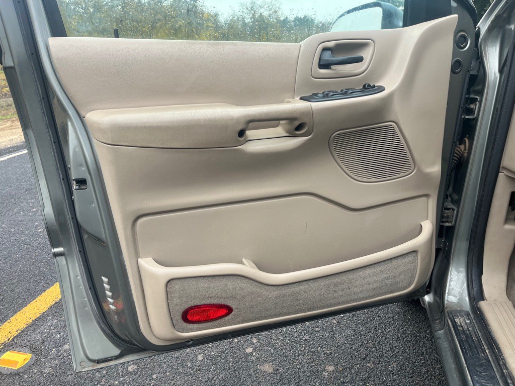 2003 Ford Windstar Image 18