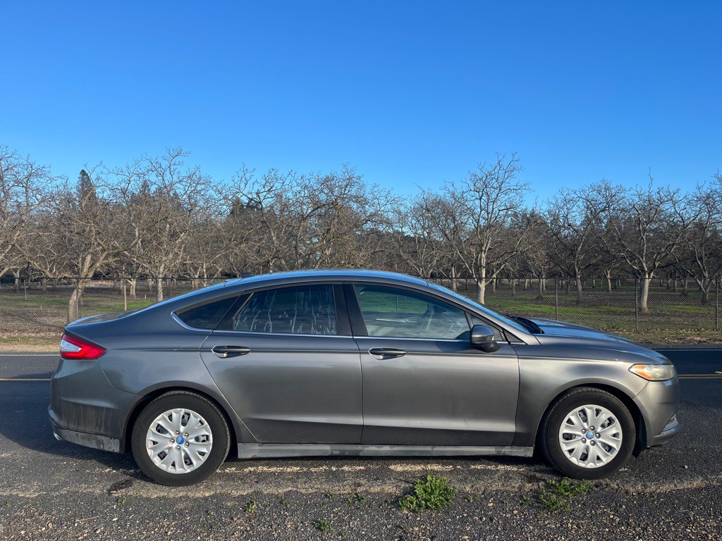 2013 Ford Fusion Image 3