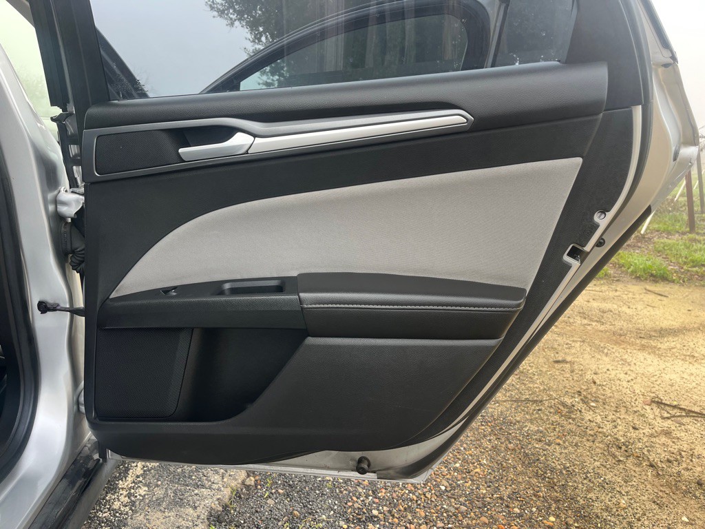 2014 Ford Fusion Image 15