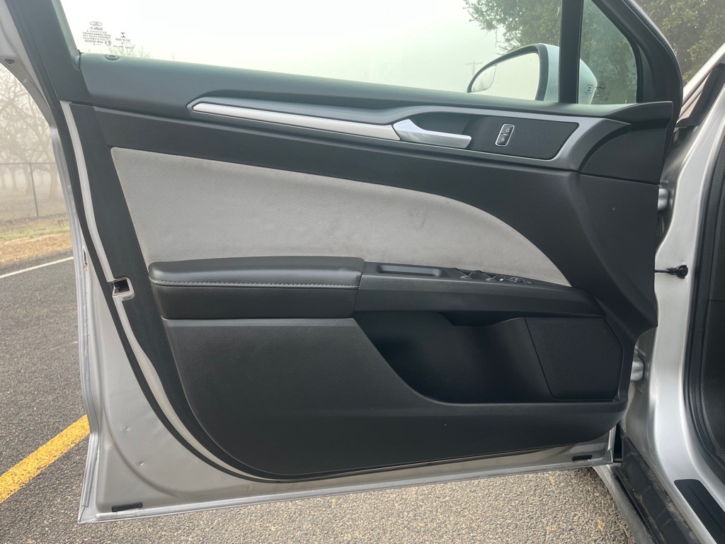 2014 Ford Fusion Image 23