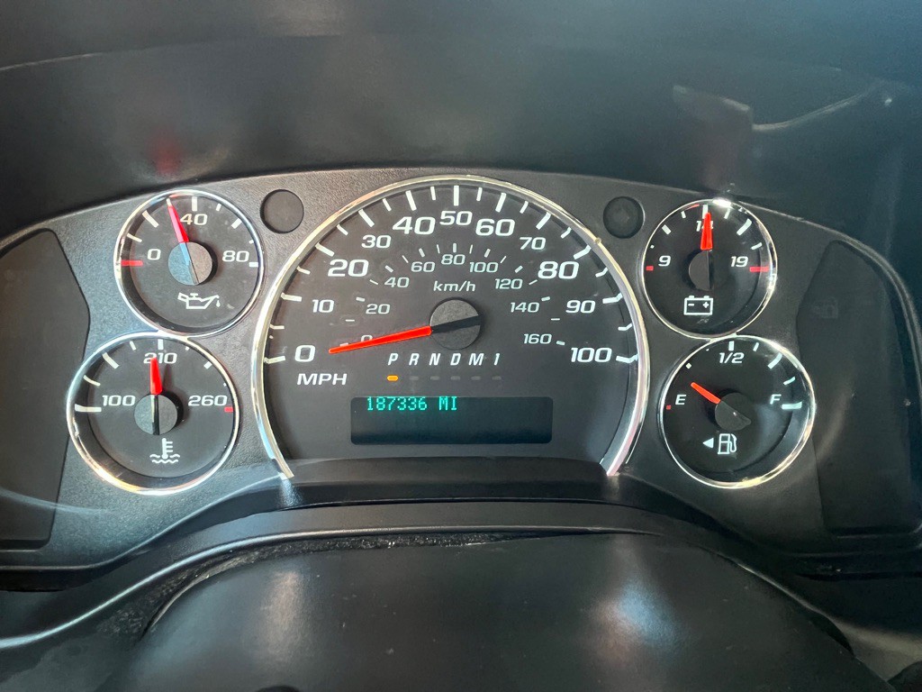 2015 GMC Savana Image 20