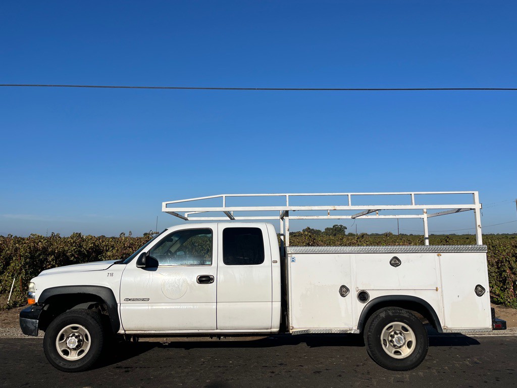 2001 Chevrolet Silverado 1500 Image 1