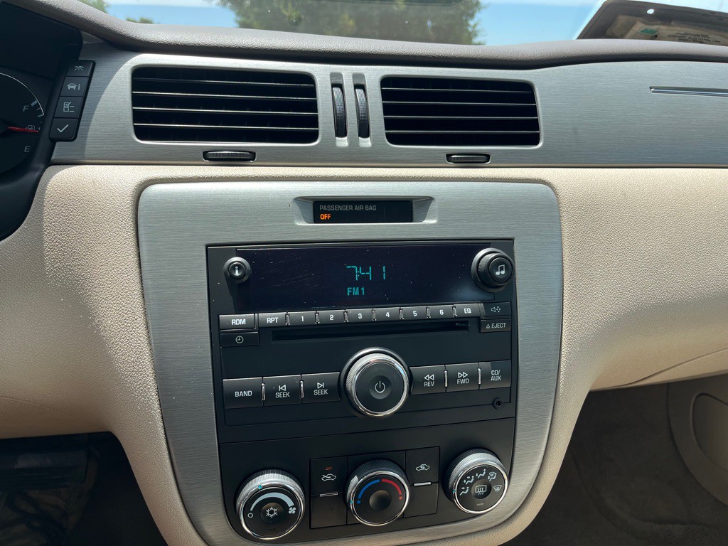 2008 Chevrolet Impala Image 13