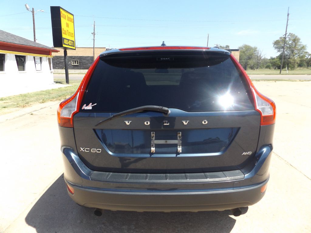 2011 Volvo XC60 Image 2