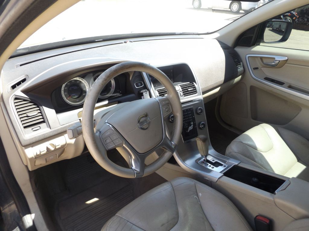 2011 Volvo XC60 Image 6