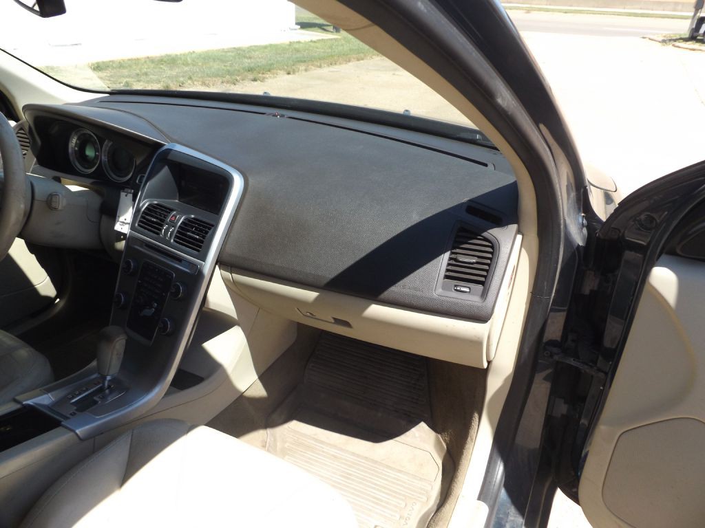2011 Volvo XC60 Image 14