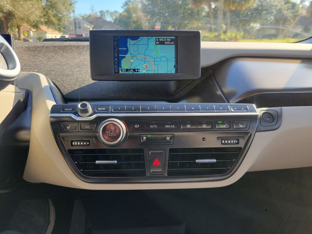 2016 BMW i3 Image 11