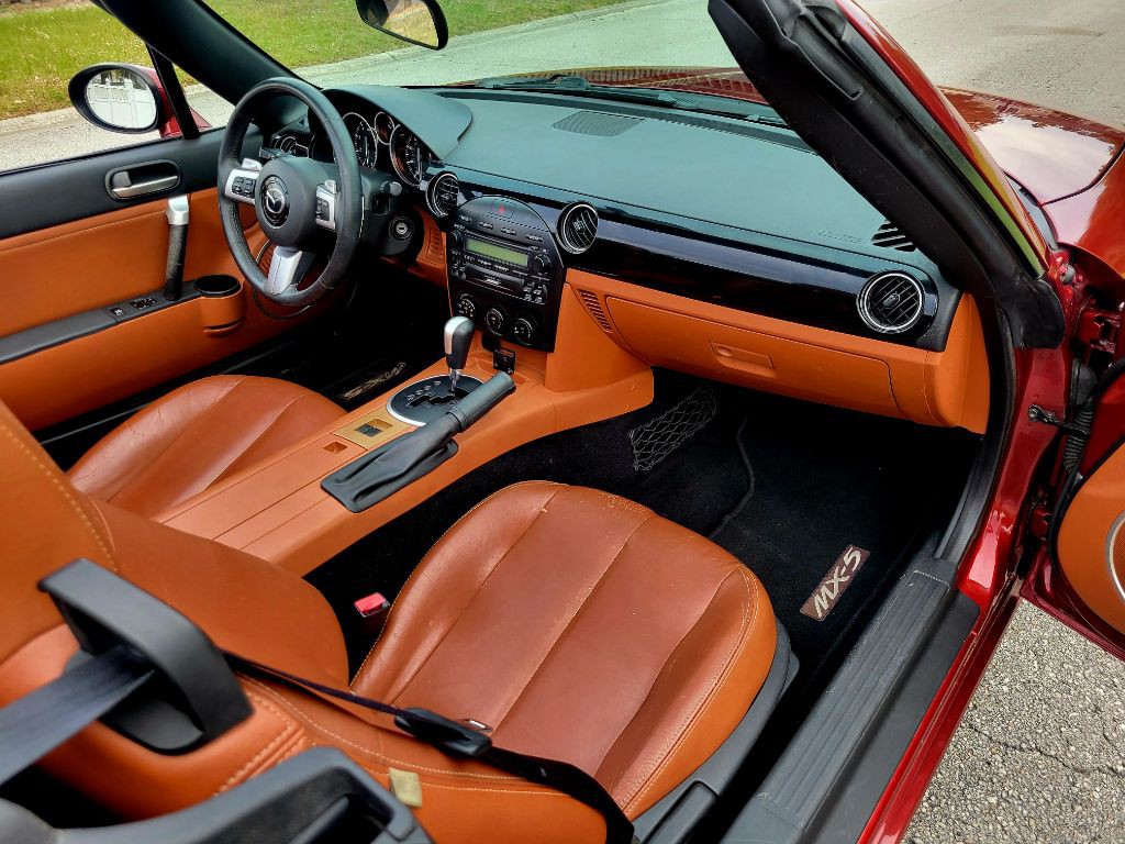 2006 Mazda MX-5 Miata Image 9