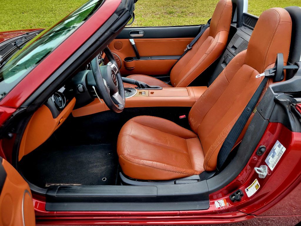 2006 Mazda MX-5 Miata Image 10