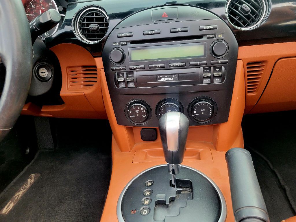 2006 Mazda MX-5 Miata Image 11