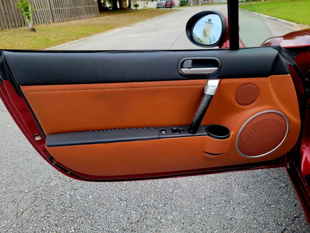 2006 Mazda MX-5 Miata Image 12