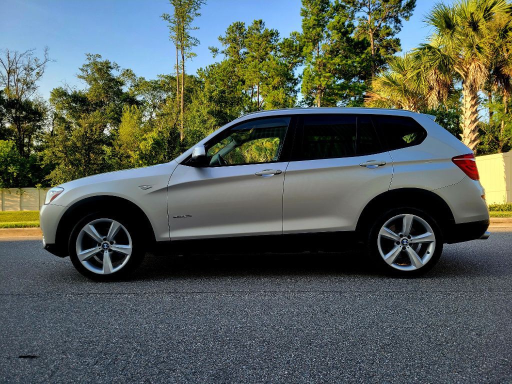 2017 BMW X3 Image 2