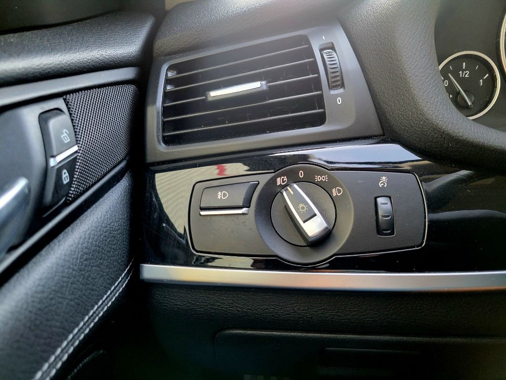2017 BMW X3 Image 23