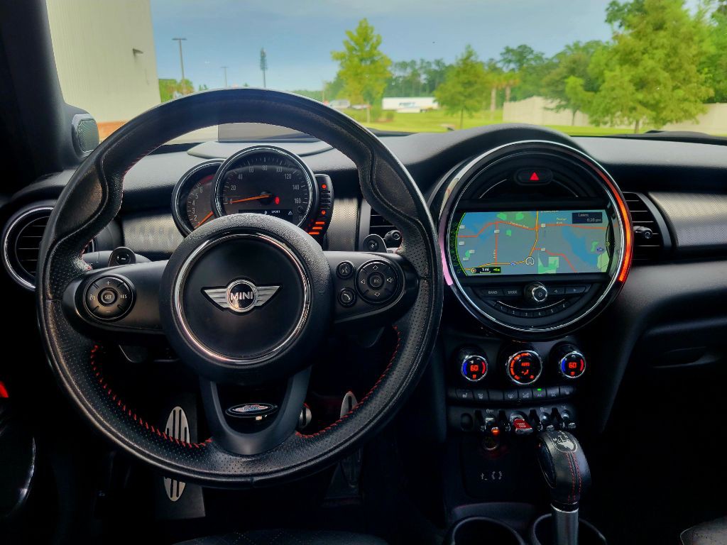 2015 MINI Cooper Image 9