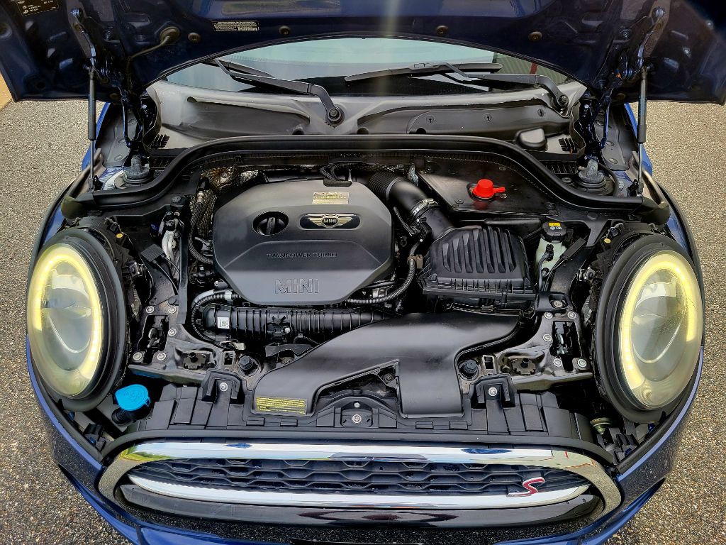 2015 MINI Cooper Image 11