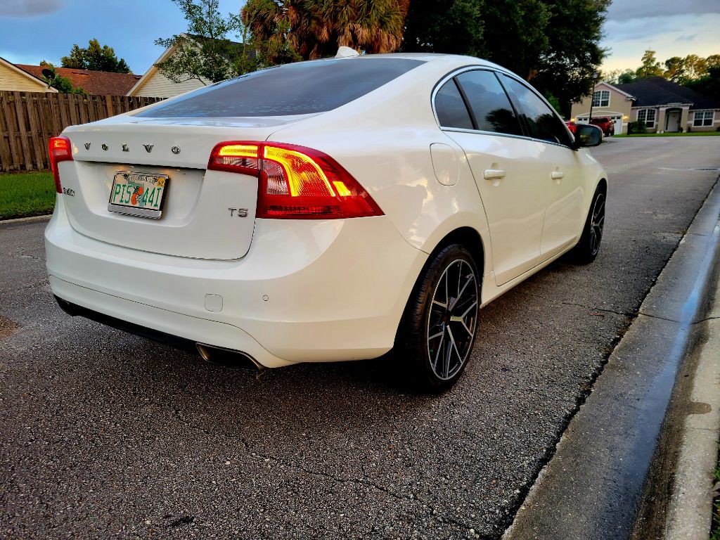 2016 Volvo S60 Image 4