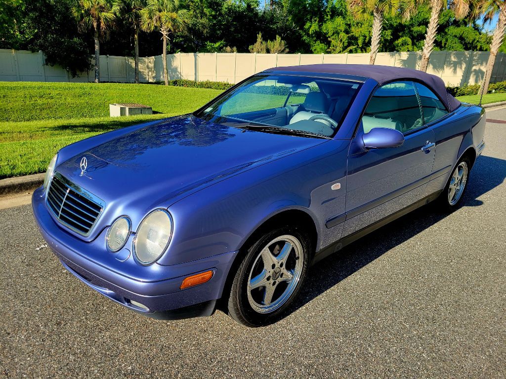 1999 Mercedes-Benz CLK-Class Image 1